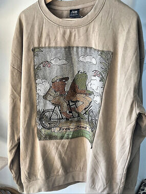 Frog and Toad Tandem Bike Tapestry Sweatshirt Long Sleeve Brown XL Brand New